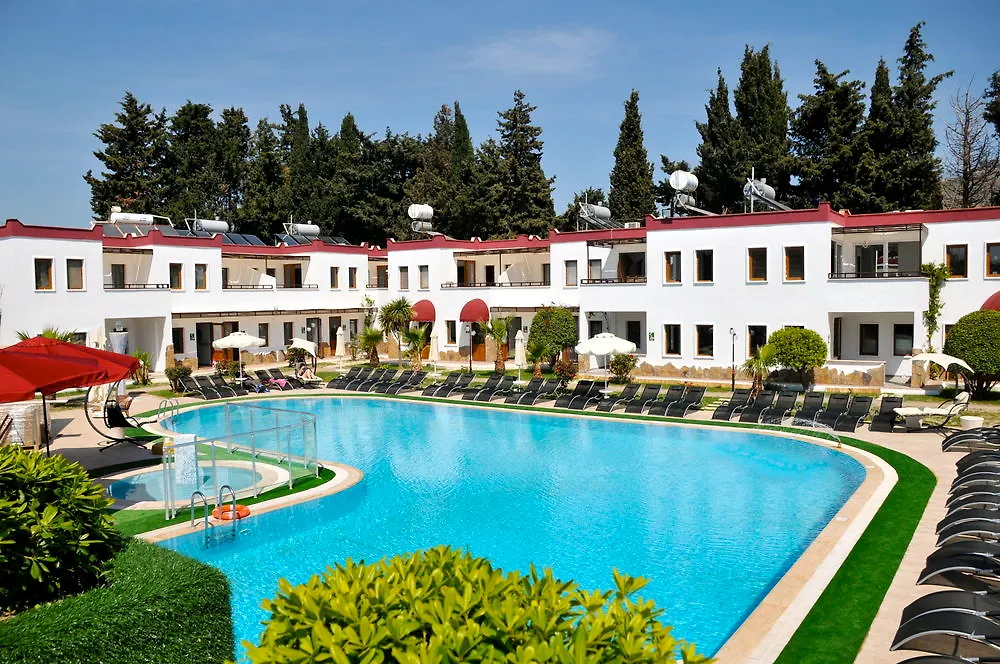 Club Cherry Hotel & Family Suites Turgutreis