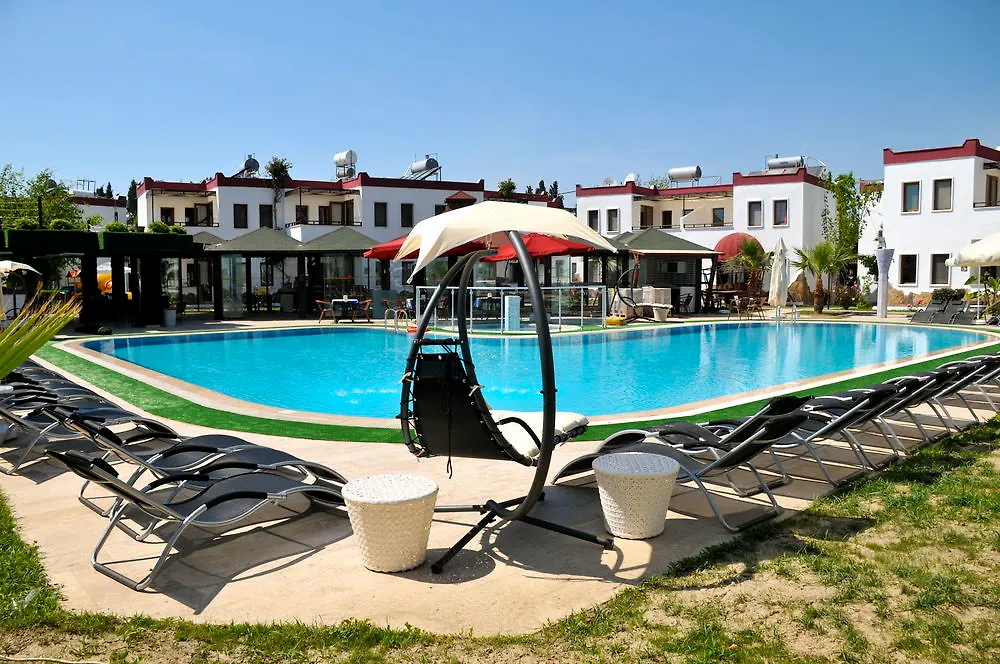 Club Cherry Hotel & Family Suites Turgutreis