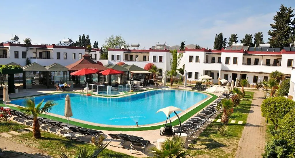Club Cherry Hotel & Family Suites Turgutreis