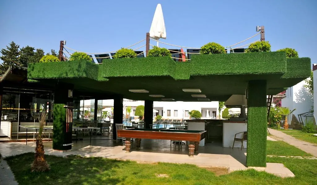 Club Cherry Hotel & Family Suites Turgutreis