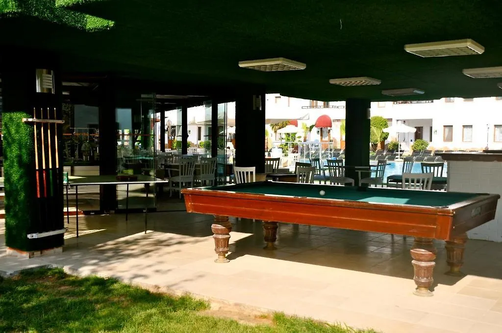 Club Cherry Hotel & Family Suites Turgutreis 2*,